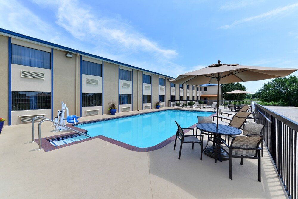 Baymont By Wyndham Ardmore I 35 - photo 27