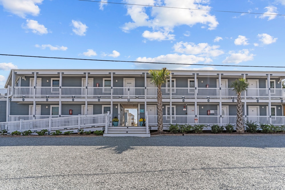 Loggerhead Inn and Suites - photo 102