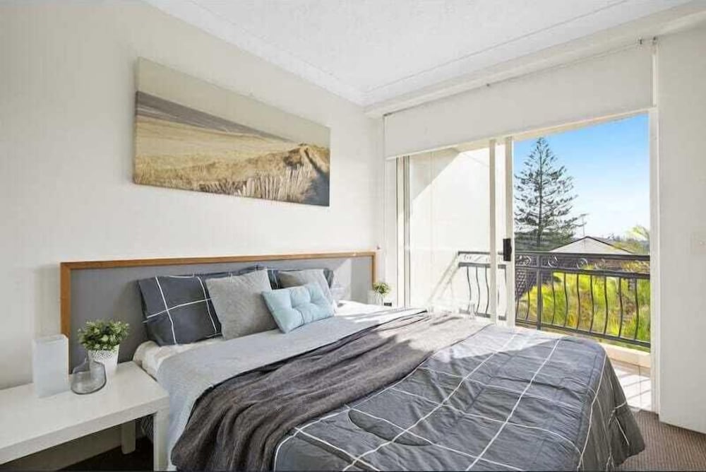 Palazzo Colonnades by Coastal Letting Co — 4-Star Luxury Hotel in Surfers Paradise, Australia