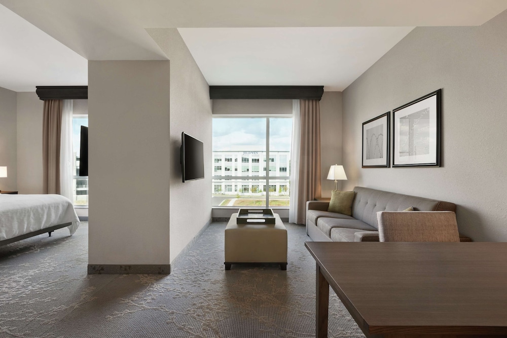 Embassy Suites by Hilton Charlotte Ayrsley - photo 22