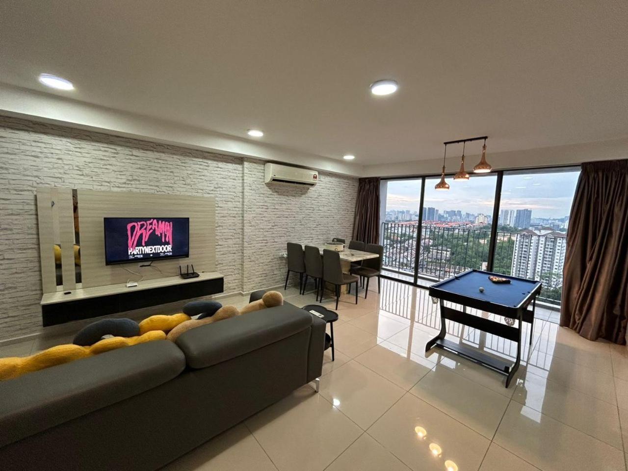 eko cheras kid's friendly 3 bedroom washing machines WI FI — 4-Star Luxury Hotel in Kuala Lumpur, Malaysia