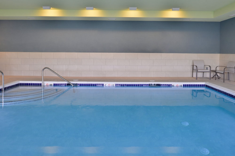 Holiday Inn Express & Suites Olathe West by IHG - photo 17