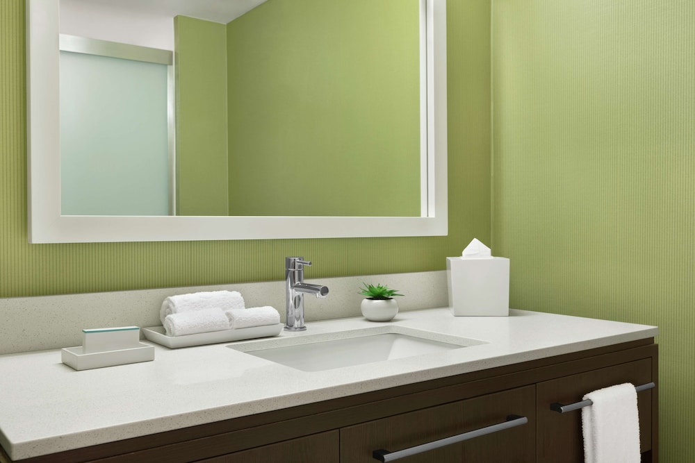 Home2 Suites by Hilton Savannah Airport - photo 13