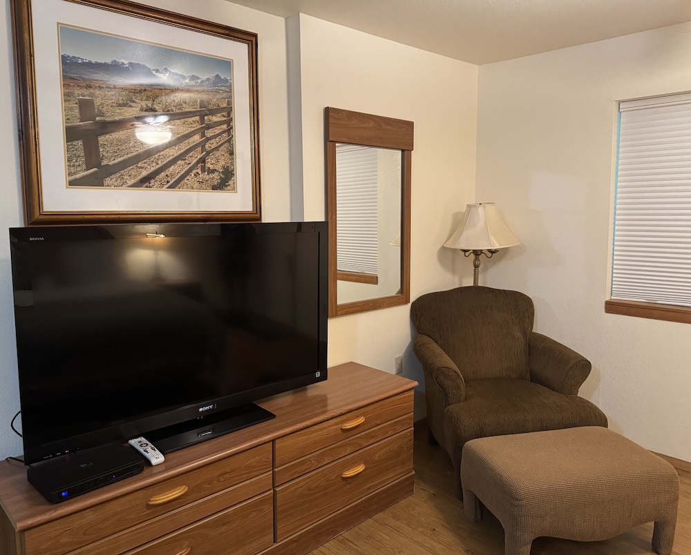 Rocky Mountain Inn - photo 31