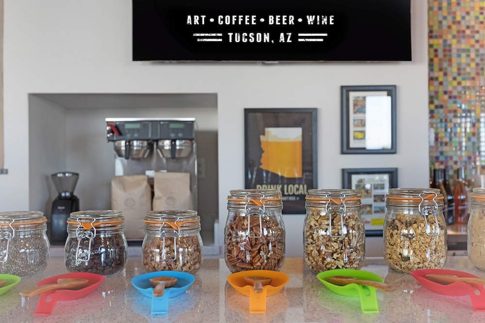 Hotel McCoy Tucson Art Coffee Beer Wine - photo 55
