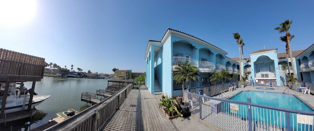 Casa Bella Hotel and Suites - photo 23