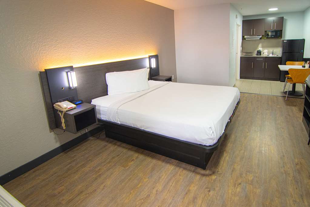 Studio 6 Extended Stay Coral Springs FL Fort Lauderdale - photo 23