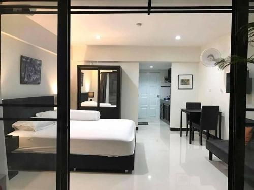 Vip condo chain by Linda — 4-Star Luxury Hotel in Ban Phe, Thailand