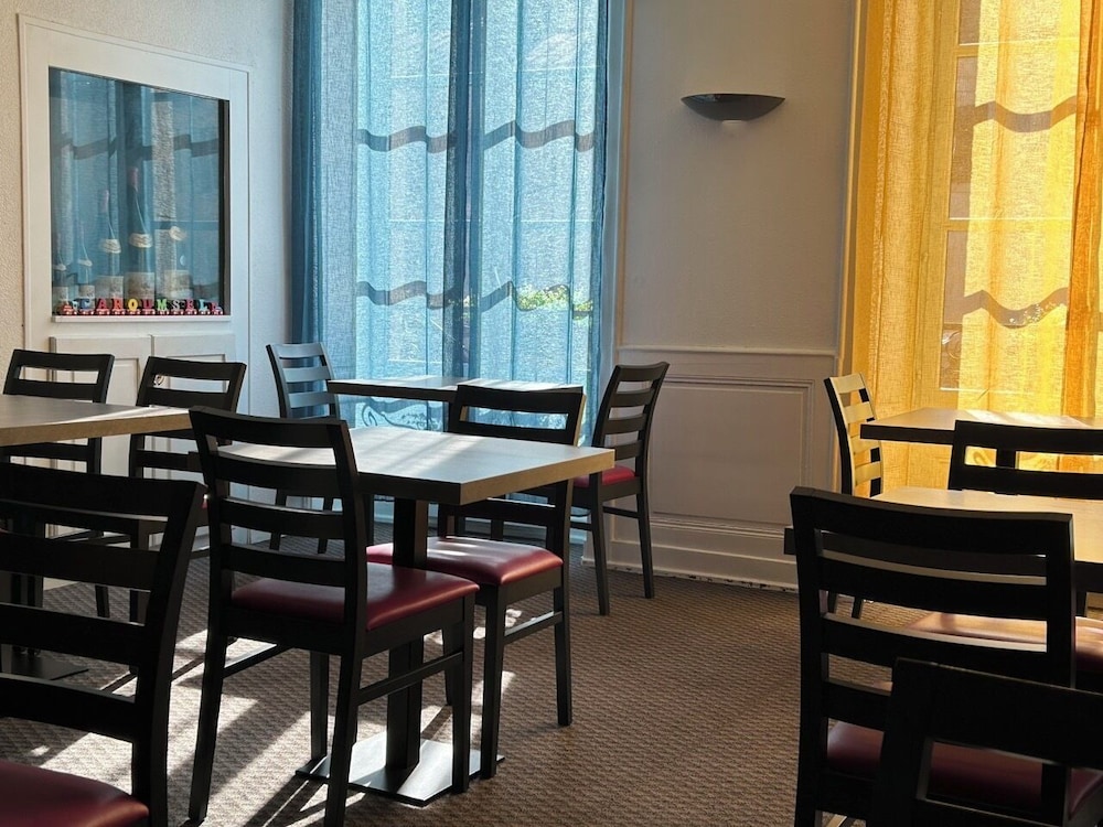 Hôtel Le Lacuzon pet-friendly hotel Moirans En Montagne