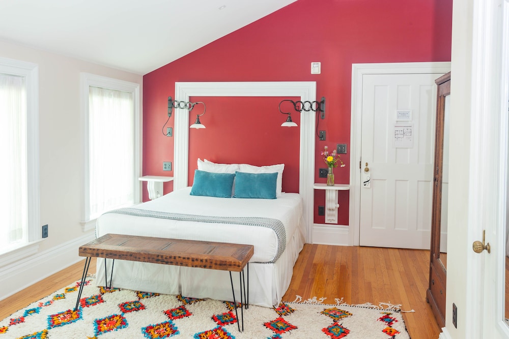 Argos Inn - photo 13