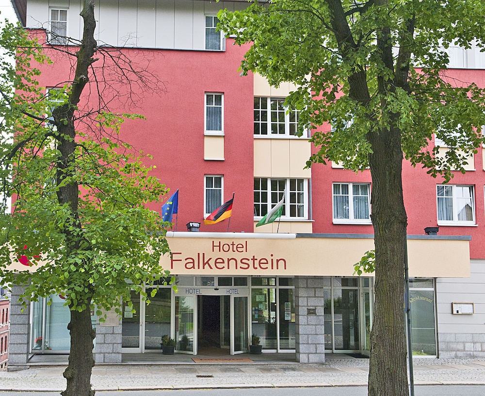 Hotel Falkenstein - carbon neutral hotel in Falkenstein