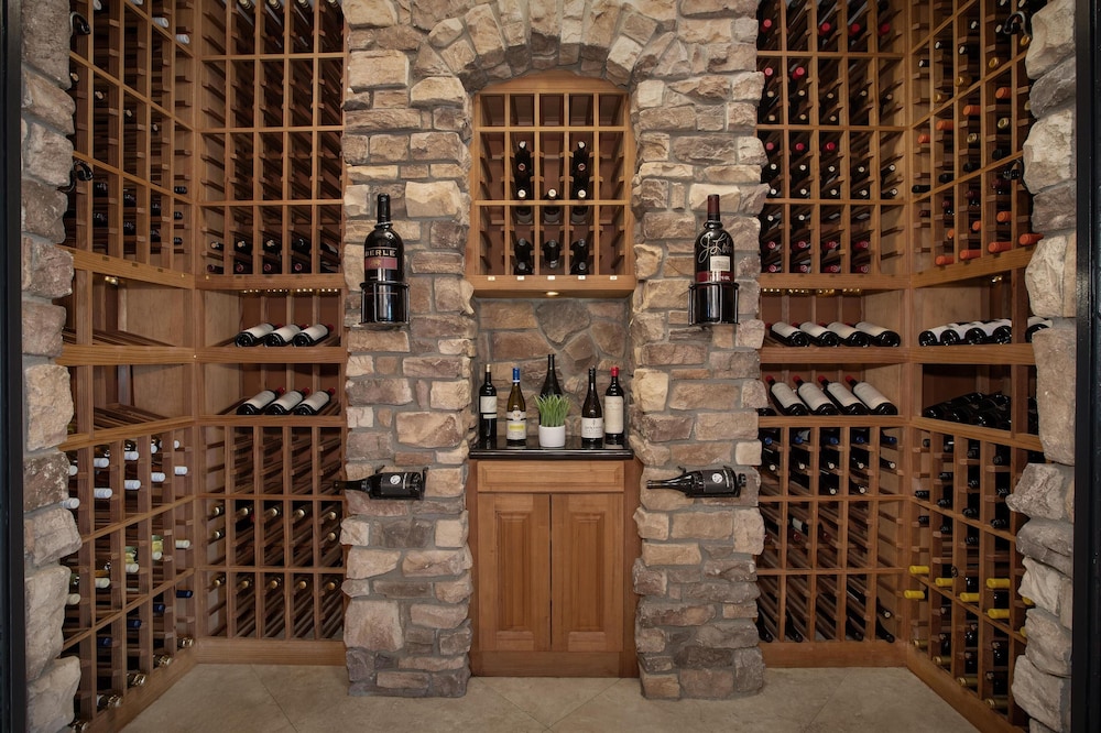 La Bellasera Hotel & Suites Paso Robles Tapestry by Hilton - photo 81