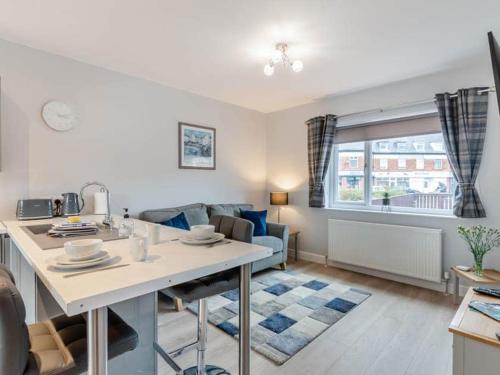 Madeline's View a smart and modern 1 bed property with the bonus of a large driveway parking area