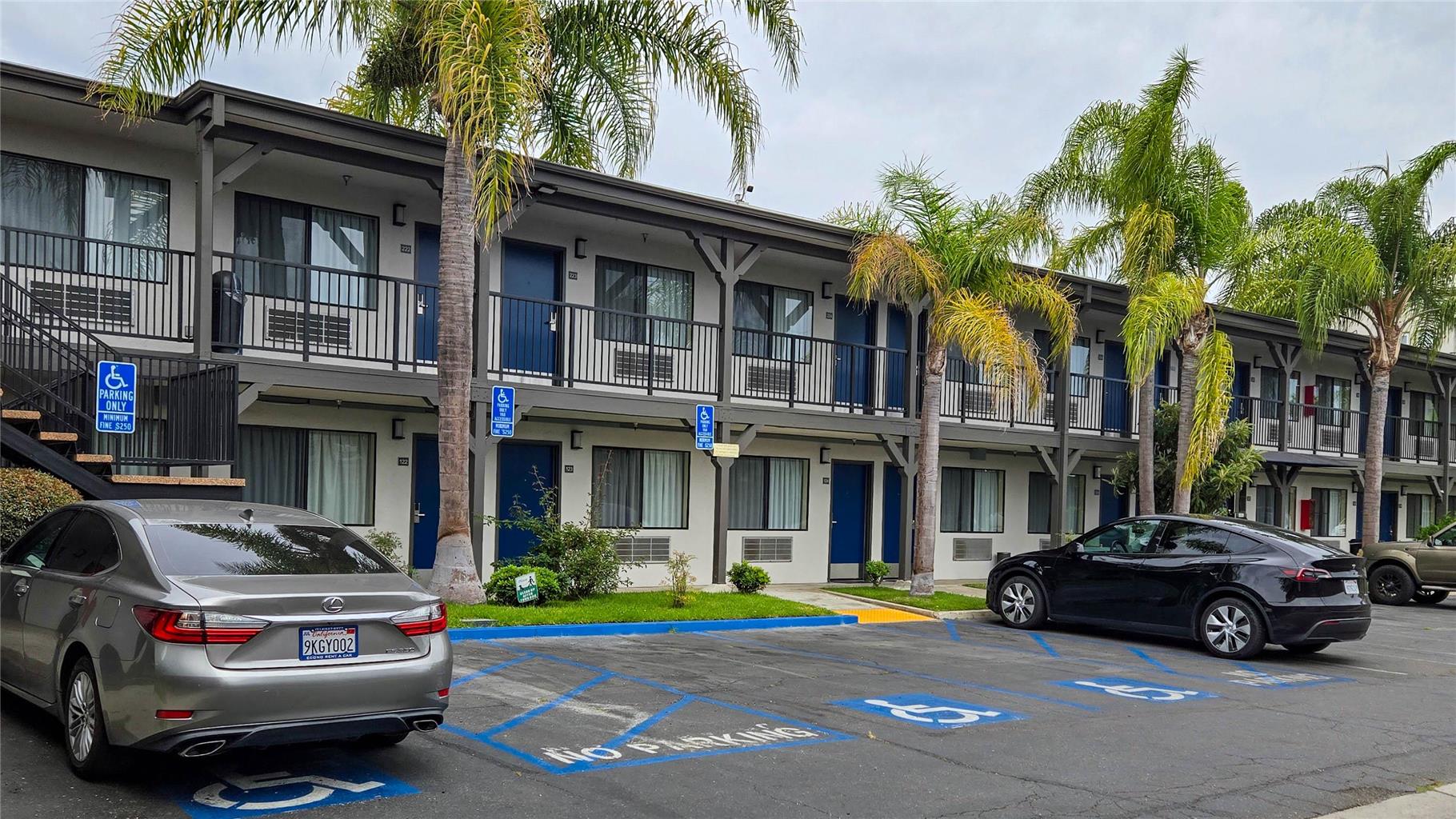 Studio 6 Suites Santa Ana CA - photo 3