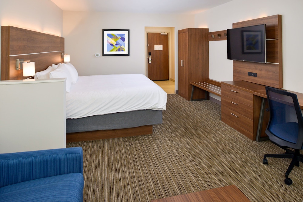 Holiday Inn Express & Suites Ottumwa by IHG - photo 18