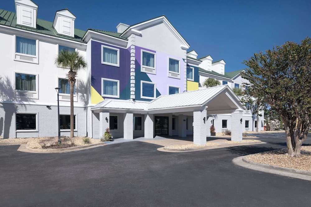 Spark by Hilton Destin - photo 2