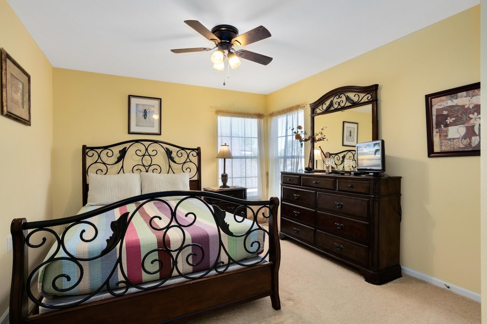 Fantastic Resort 5BR House South Facing Pool Spa - photo 19