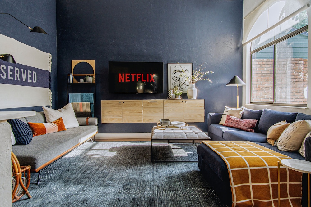 Quiet Convenient and Modern Haven — 4-Star Luxury Hotel in Gainesville, United States
