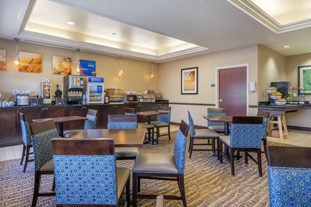 Comfort Inn & Suites Northeast Gateway - photo 38