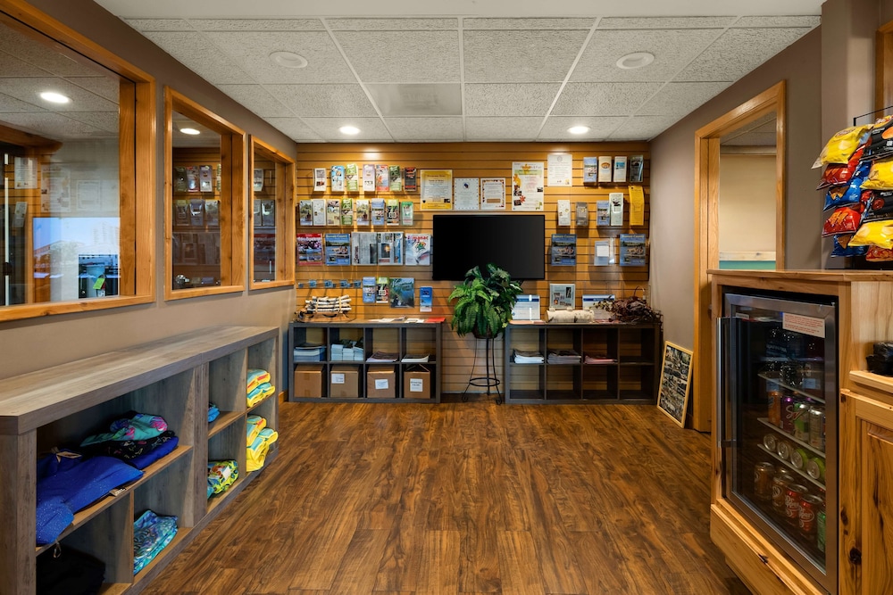 Best Western Northwoods Lodge - photo 26