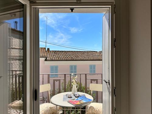 109 Appartamento Nuovo Super Chic Quadrilocale In Pietra Del Conero Sulla Costarella Di Numana Con Vista Mare Spiaggia White Beach Club Omaggio Dal Lun Al Ven Fino Al 02 08 — 4-Star Luxury Hotel in Numana, Italy