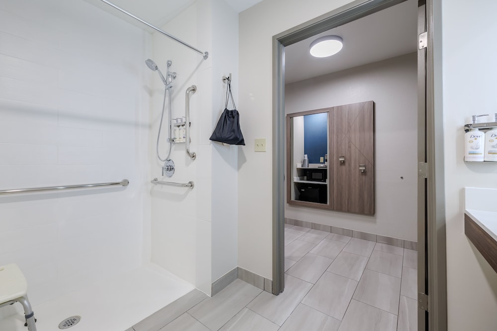 Holiday Inn Express & Suites Zion by IHG - photo 9