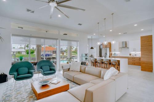 Canal Side Oasis with Heated Pool in Cape Coral, United States