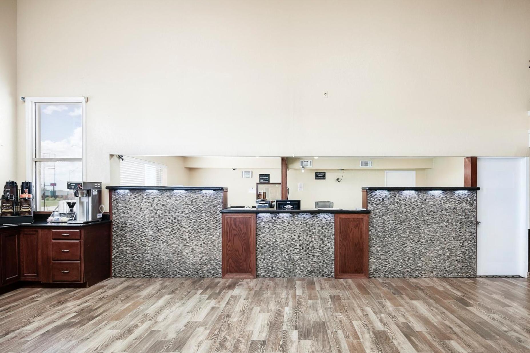 Super 8 by Wyndham Elk City - photo 18