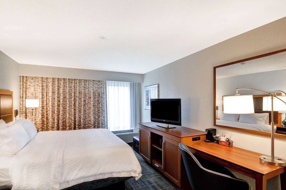 Hampton Inn Memphis Poplar - photo 12