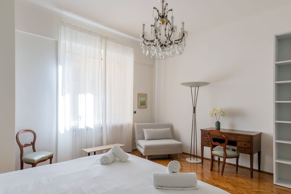 JOIVY Wonderful 2bed flat in Perfect Centre — 4-Star Luxury Hotel in Milan, Italy