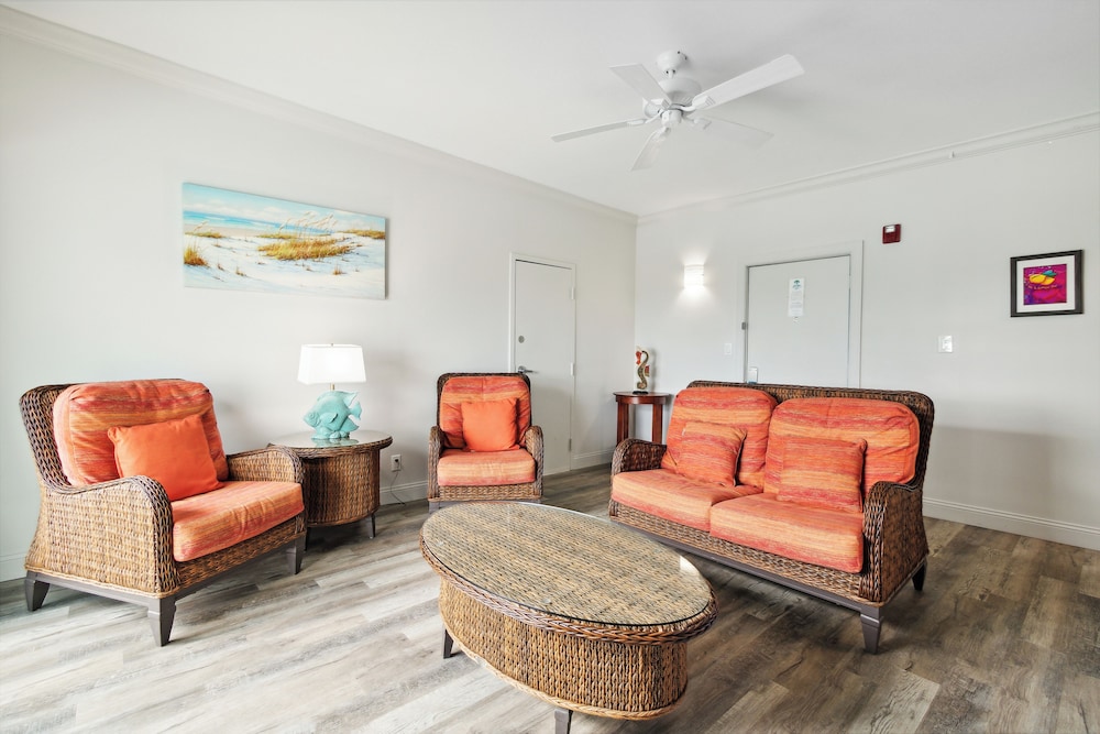 Seahorse Oceanfront Inn - photo 50