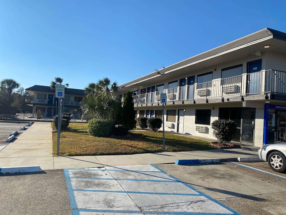Motel 6 Gulfport - photo 25