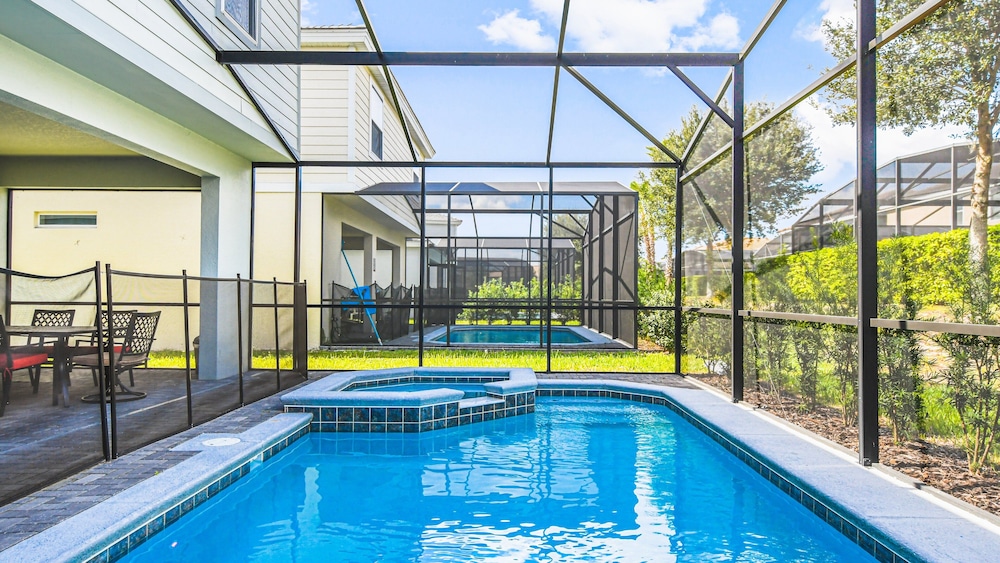 7BR Solterra Resort Newly Renovated Home w Pool - photo 35