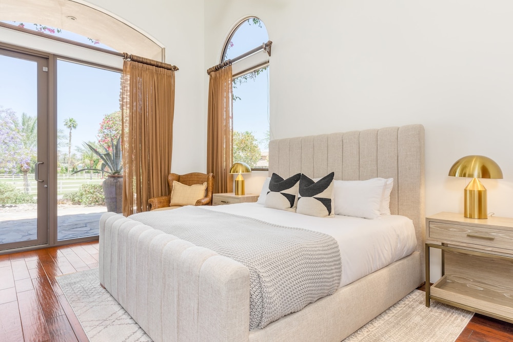 Mirabella By Avantstay 10 Acre Estate W Prvt Lake Golf Course Pool — Coachella