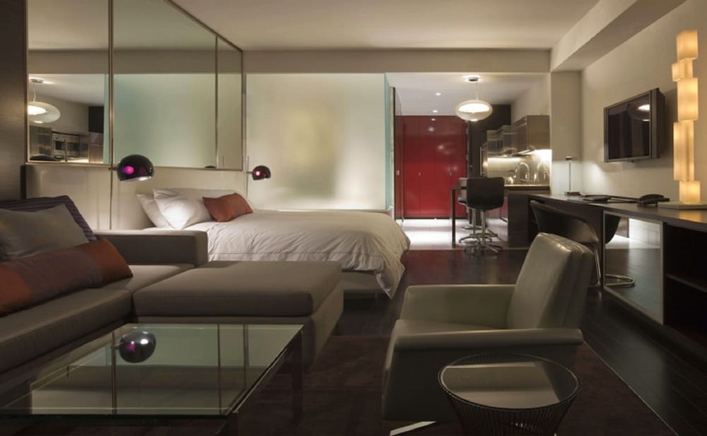 Luxury Suites at the Palms - photo 3