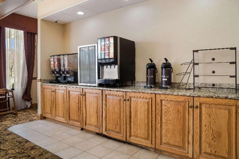 Quality Inn & Suites - photo 45