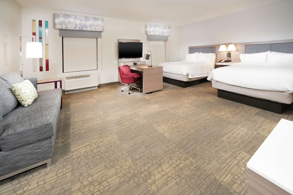 Hampton Inn & Suites Santa Maria - photo 13