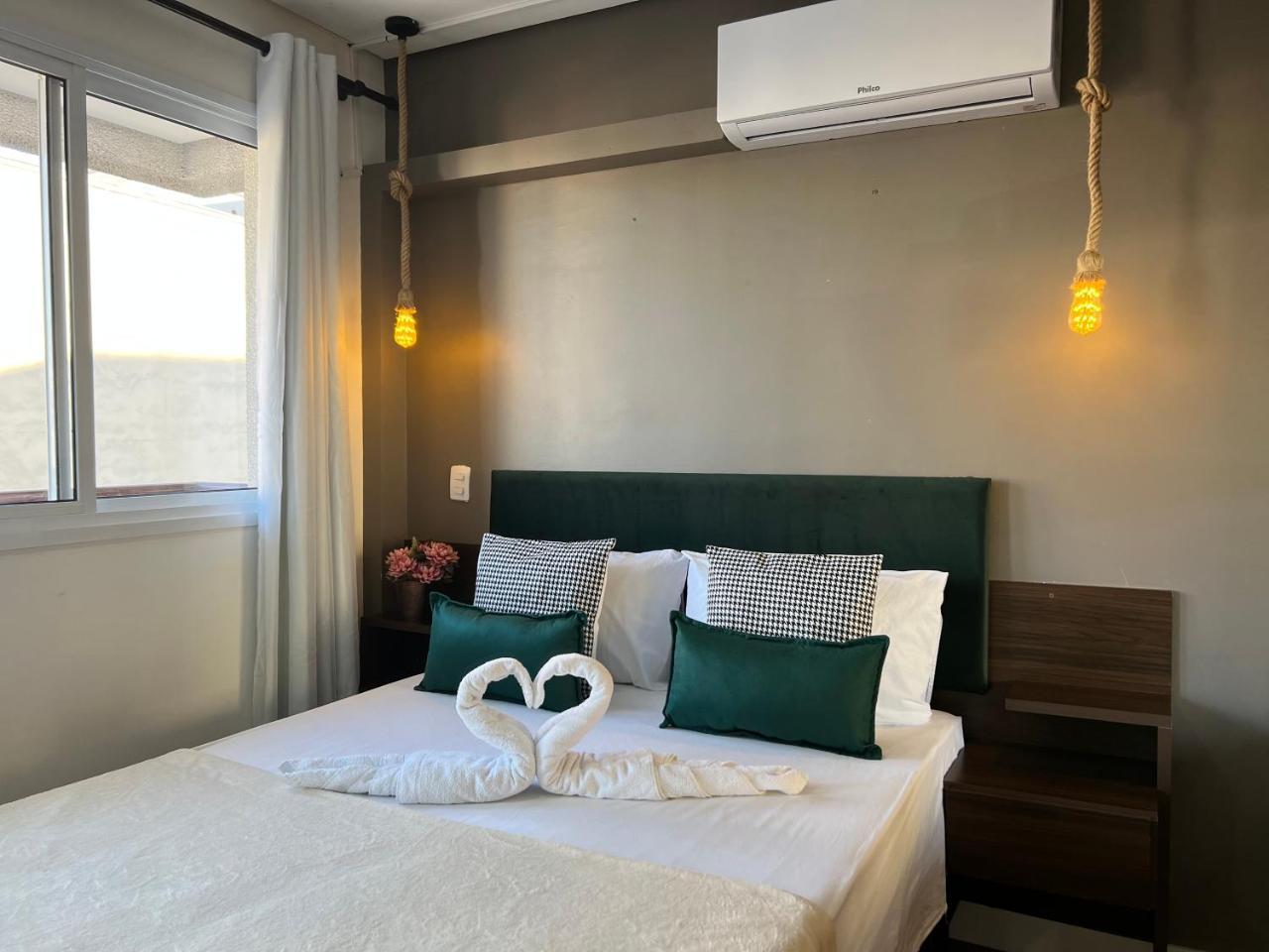 SeuLar cama king Cama Solteiro e Sofá cama — 4-Star Luxury Hotel in Sao Paulo, Brasil