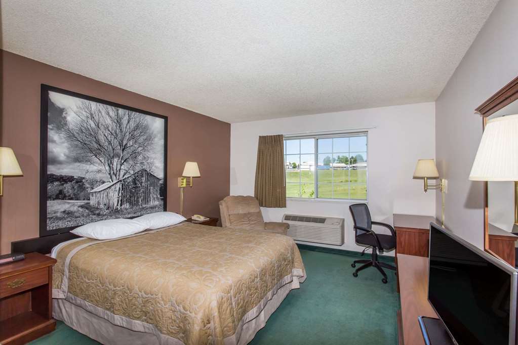 Super 8 by Wyndham Richmond - photo 14
