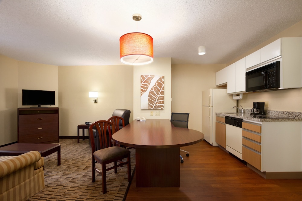 MainStay Suites Chicago Schaumburg - photo 9
