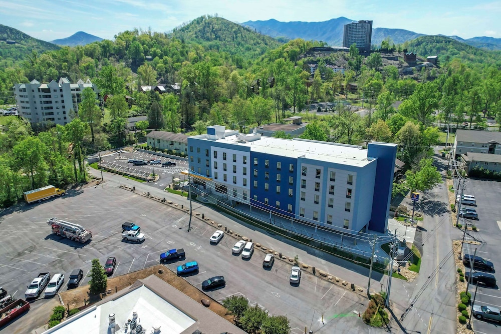 Comfort Suites Gatlinburg Downtown Convention Center - photo 99