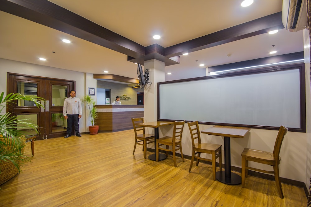 Microtel By Wyndham Batangas — Santo Tomas