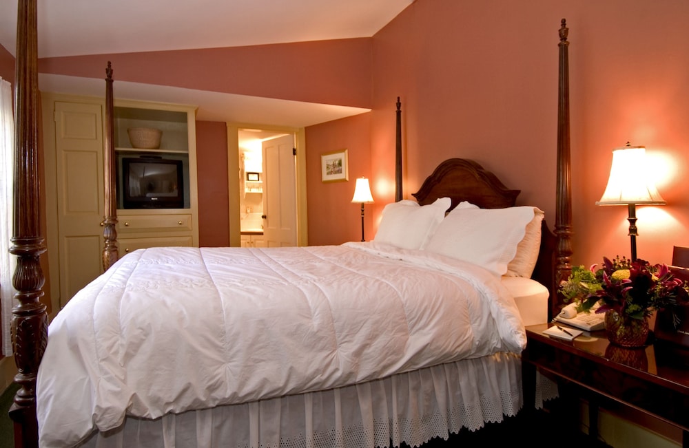 York Harbor Inn - photo 9