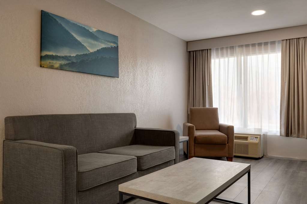 Days Inn by Wyndham Emporia - photo 21