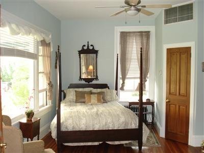 Aida's Victoriana Inn - photo 4