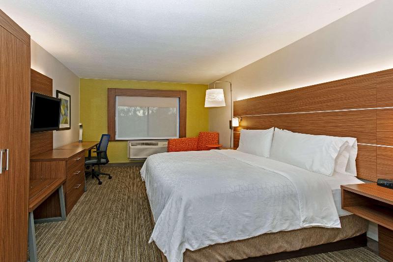 Sleep Inn & Suites Tempe ASU Campus - photo 34