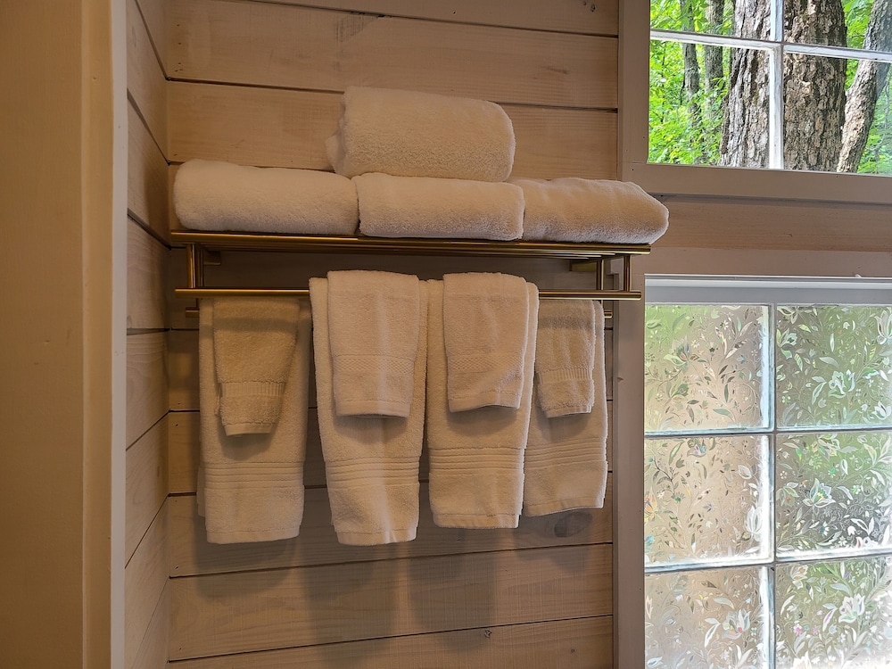The Treetop Hideaways at Ruby Falls - photo 78