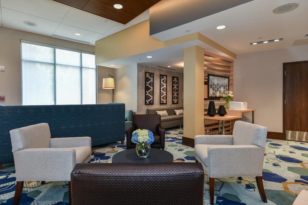 Holiday Inn Express & Suites Charlotte Ballantyne by IHG - photo 26
