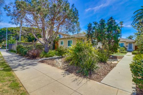 OB Smiths Cottage By The Beach — 4-Star Luxury Hotel in San Diego, United States