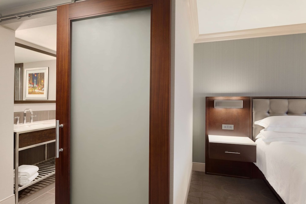 Hilton Philadelphia City Avenue - photo 16